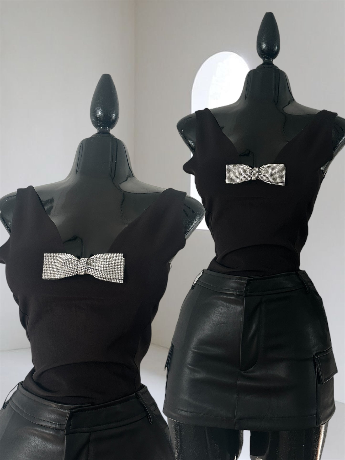 Bow detail top